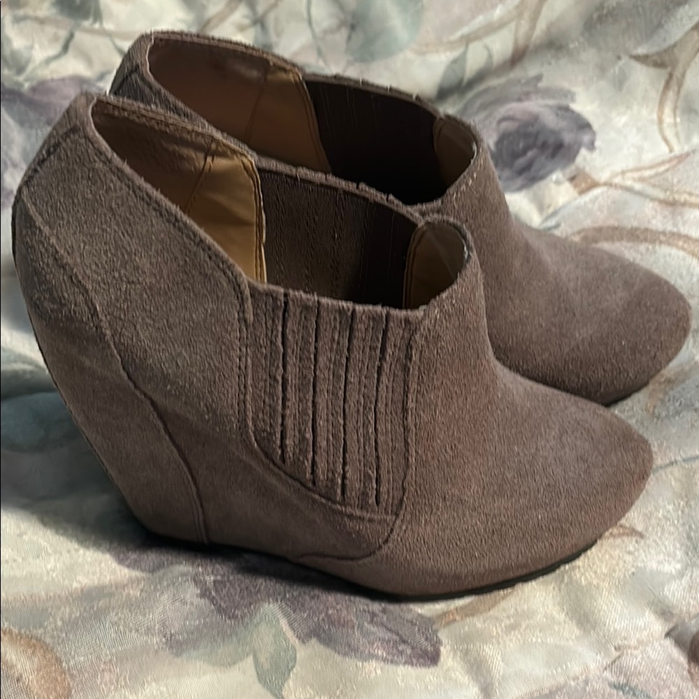 Women's Suede Ankle Booties